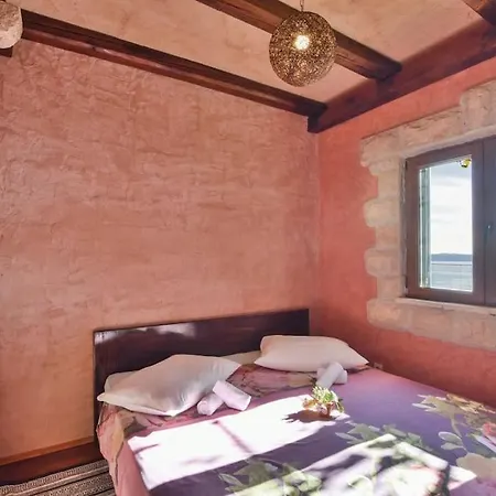 Split Rustic House On The Hill For 10 People *