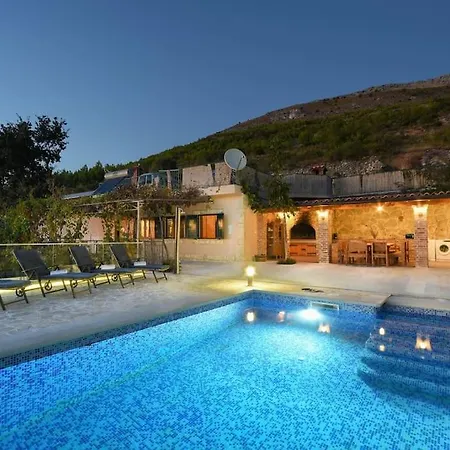 Split Rustic House On The Hill For 10 People *