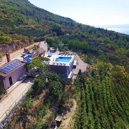 Split Rustic House On The Hill For 10 People *
