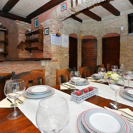 Split Rustic House On The Hill For 10 People Villa Podstrana