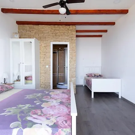 Villa Split Rustic House On The Hill For 10 People *