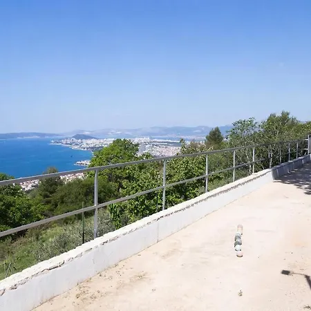 Split Rustic House On The Hill For 10 People Villa Podstrana
