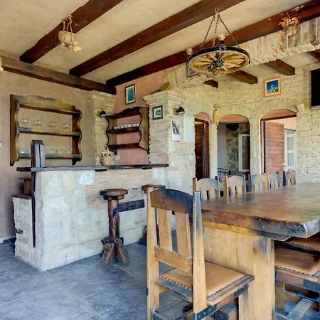 Villa Split Rustic House On The Hill For 10 People