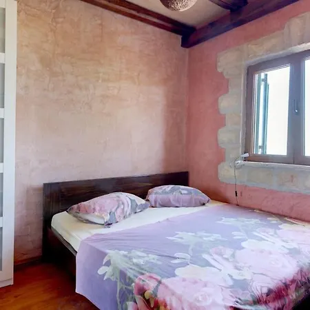 Split Rustic House On The Hill For 10 People Villa *